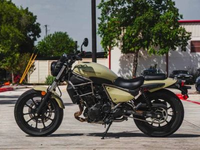 2025 Kawasaki Eliminator® — front three-quarter view