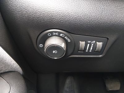 2022 Jeep Compass - Photo 13