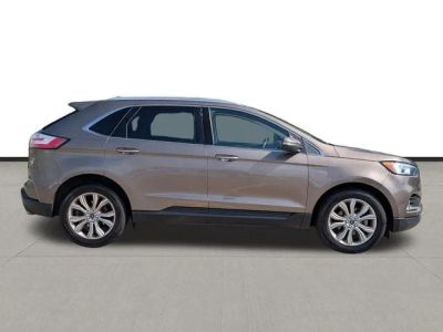 2019 Ford Edge — interior view