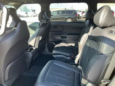 2027 Kia Telluride Hybrid - Photo 17