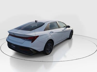 2024 Hyundai Elantra - Photo 7