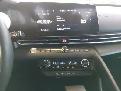 2024 Hyundai Elantra - Photo 20