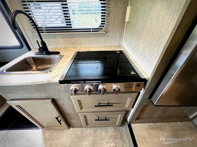 2021 Coachmen Freelander - Photo 12