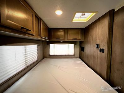 2021 Coachmen Freelander - Photo 16