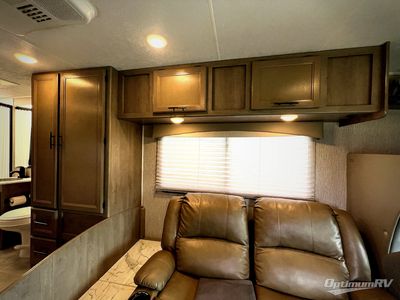 2021 Coachmen Freelander - Photo 9