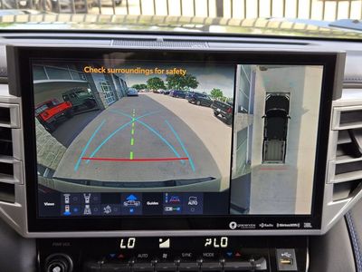 2023 Toyota Tundra Hybrid — photo 12 view
