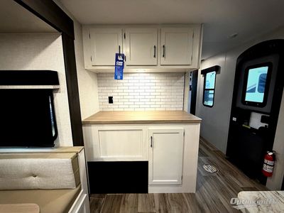 2026 Venture RV SportTrek - Photo 6