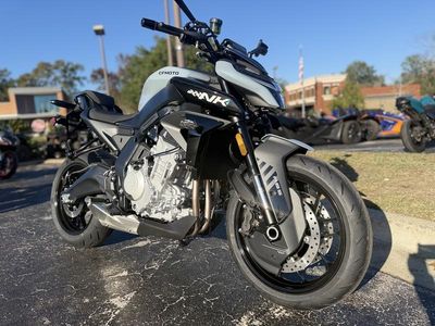2026 CFMOTO 675NK - Photo 2