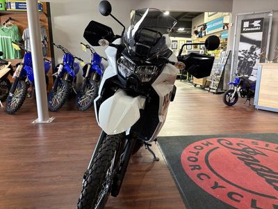 2025 Kawasaki KLR650 S Pearl Crystal White/Metallic Carbon Gray - Photo 7