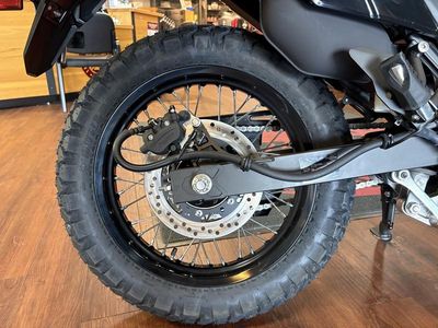 2025 Kawasaki KLR650 S Pearl Crystal White/Metallic Carbon Gray - Photo 15