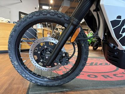 2025 Kawasaki KLR650 S Pearl Crystal White/Metallic Carbon Gray - Photo 12