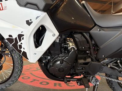 2025 Kawasaki KLR650 S Pearl Crystal White/Metallic Carbon Gray - Photo 13