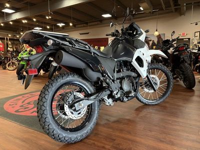 2025 Kawasaki KLR650 S Pearl Crystal White/Metallic Carbon Gray - Photo 4