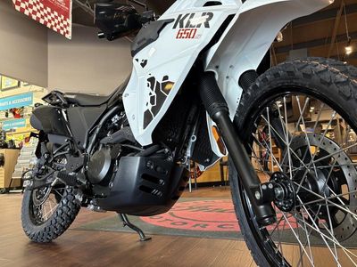 2025 Kawasaki KLR650 S Pearl Crystal White/Metallic Carbon Gray - Photo 9