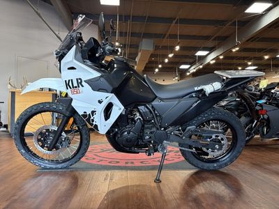 2025 Kawasaki KLR650 S Pearl Crystal White/Metallic Carbon Gray - Photo 6