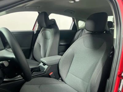 2025 Kia K4 — photo 13 view