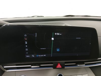 2024 Hyundai Elantra - Photo 17