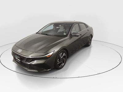 2024 Hyundai Elantra - Photo 3