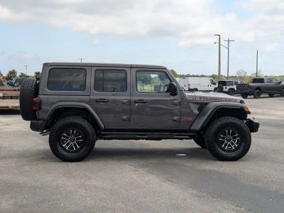 2025 Jeep Wrangler - Photo 6