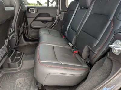 2025 Jeep Wrangler - Photo 21