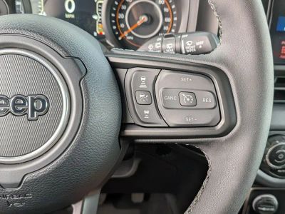 2025 Jeep Wrangler - Photo 17
