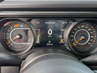 2025 Jeep Wrangler - Photo 13