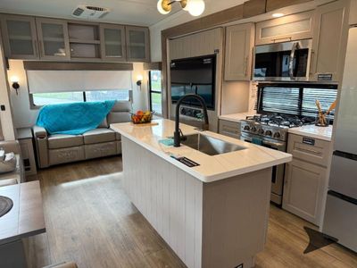 2026 Alliance RV Paradigm - Photo 8