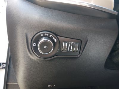 2023 Jeep Compass — photo 13 view