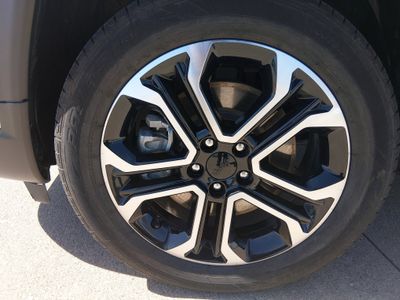2023 Jeep Compass — photo 10 view