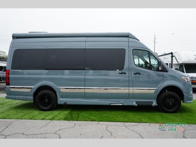 2027 Grech RV Vacanza Ion — photo 9 view