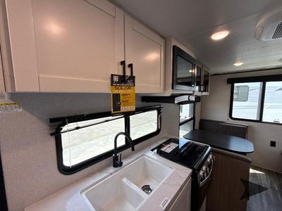2026 Jayco Jay Flight SLX - Photo 13