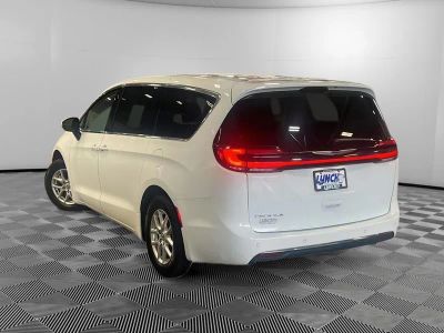 2023 Chrysler Pacifica — side profile view