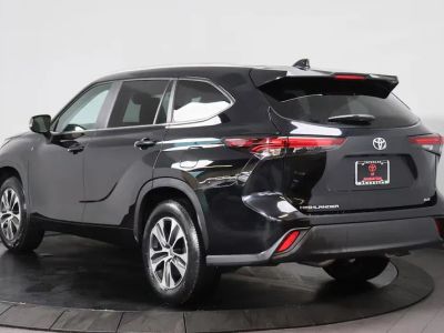 2024 Toyota Highlander - Photo 3