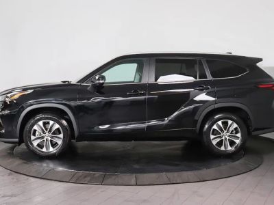 2024 Toyota Highlander - Photo 2