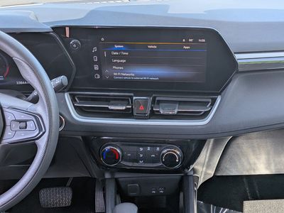 2025 Chevrolet Trailblazer - Photo 18