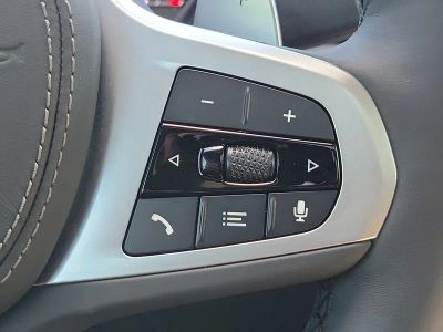 2027 BMW X6 — photo 27 view