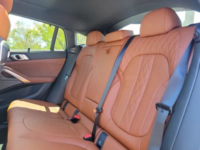 2027 BMW X6 — photo 11 view