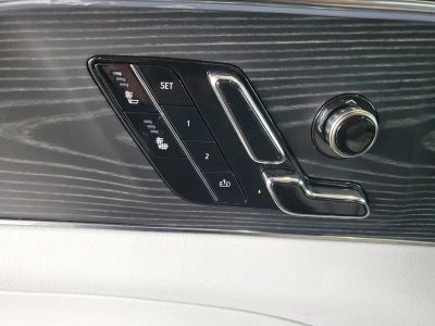 2024 Cadillac LYRIQ — photo 19 view