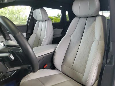 2024 Cadillac LYRIQ — photo 18 view