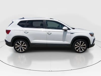 2024 Volkswagen Taos - Photo 8