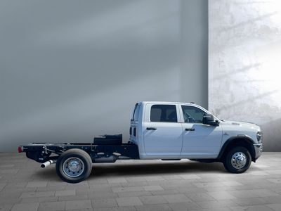 2026 Ram 3500 Chassis Cab - Photo 6