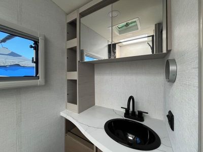 2026 Grand Design Serenova - Photo 31