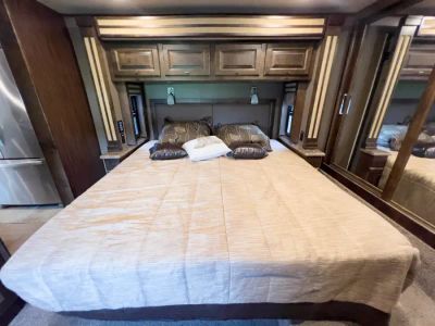 2018 Tiffin ALLEGRO RED — photo 19 view