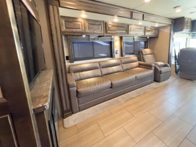 2018 Tiffin ALLEGRO RED — photo 12 view