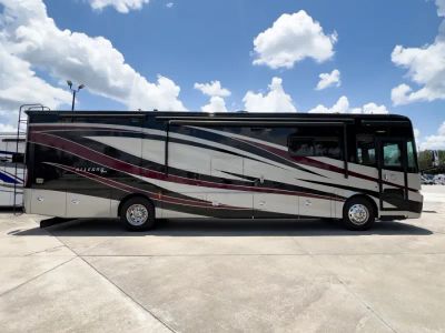 2018 Tiffin ALLEGRO RED — photo 25 view