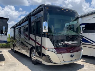 2018 Tiffin ALLEGRO RED — front three-quarter view