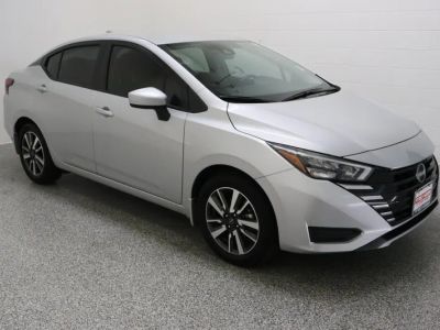 2025 Nissan Versa FWD - Photo 4