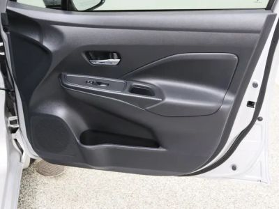 2025 Nissan Versa FWD - Photo 33