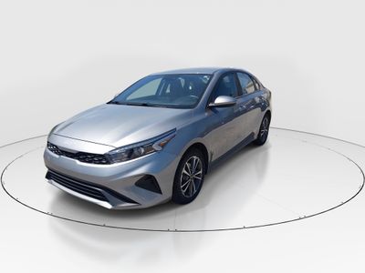 2024 Kia Forte - Photo 3