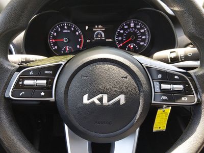2024 Kia Forte - Photo 12